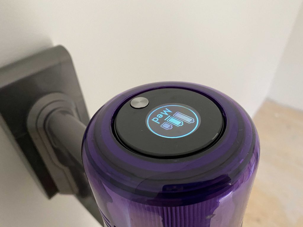 Dyson V15 Detect Absolute display